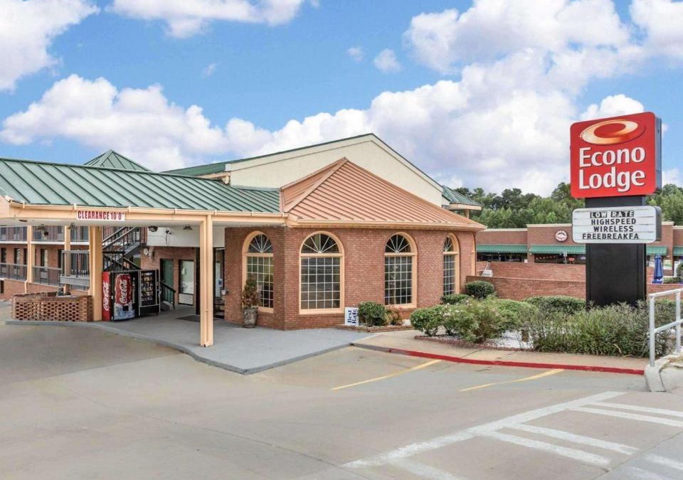 Acworth Cabin | Econo Lodge Acworth East