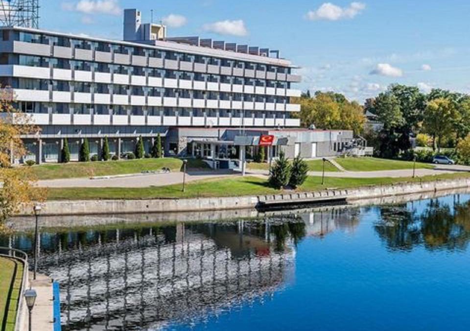 Smiths Falls Cabin | Econo Lodge