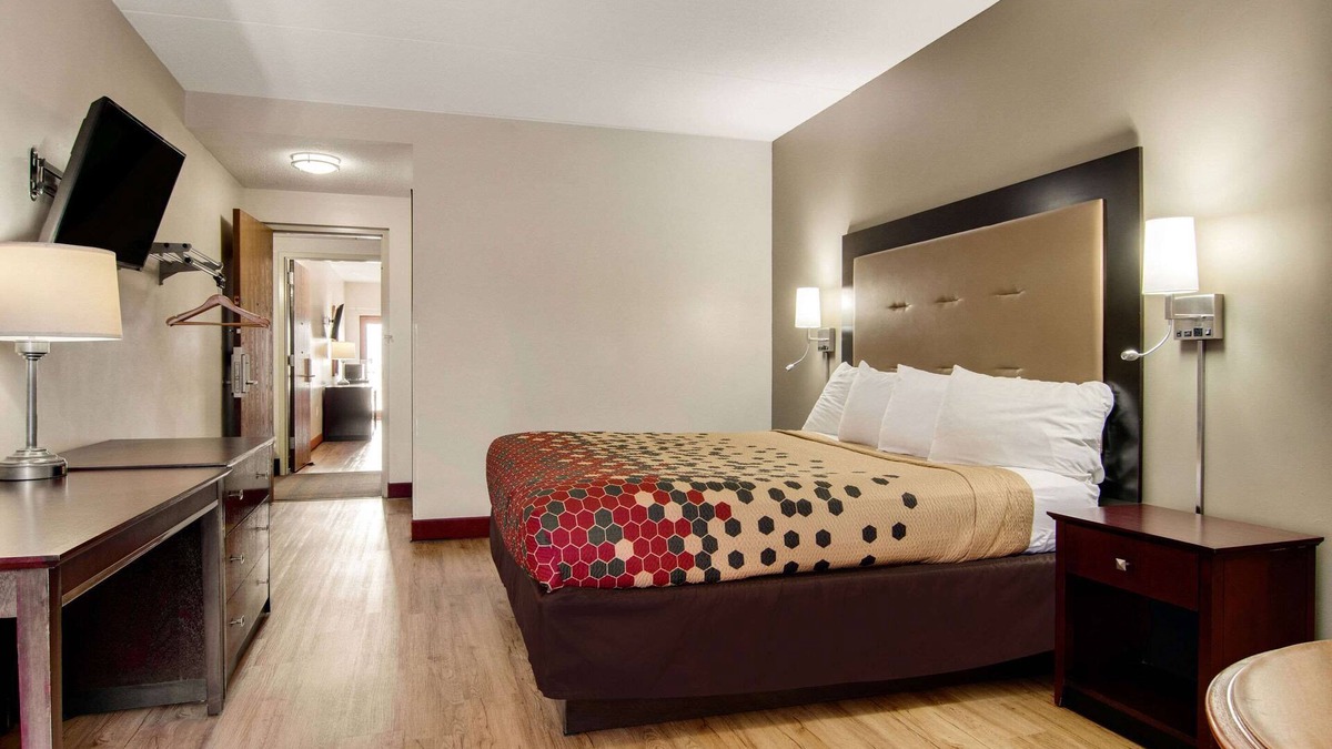 Cadillac Hotel | Econo Lodge Cadillac
