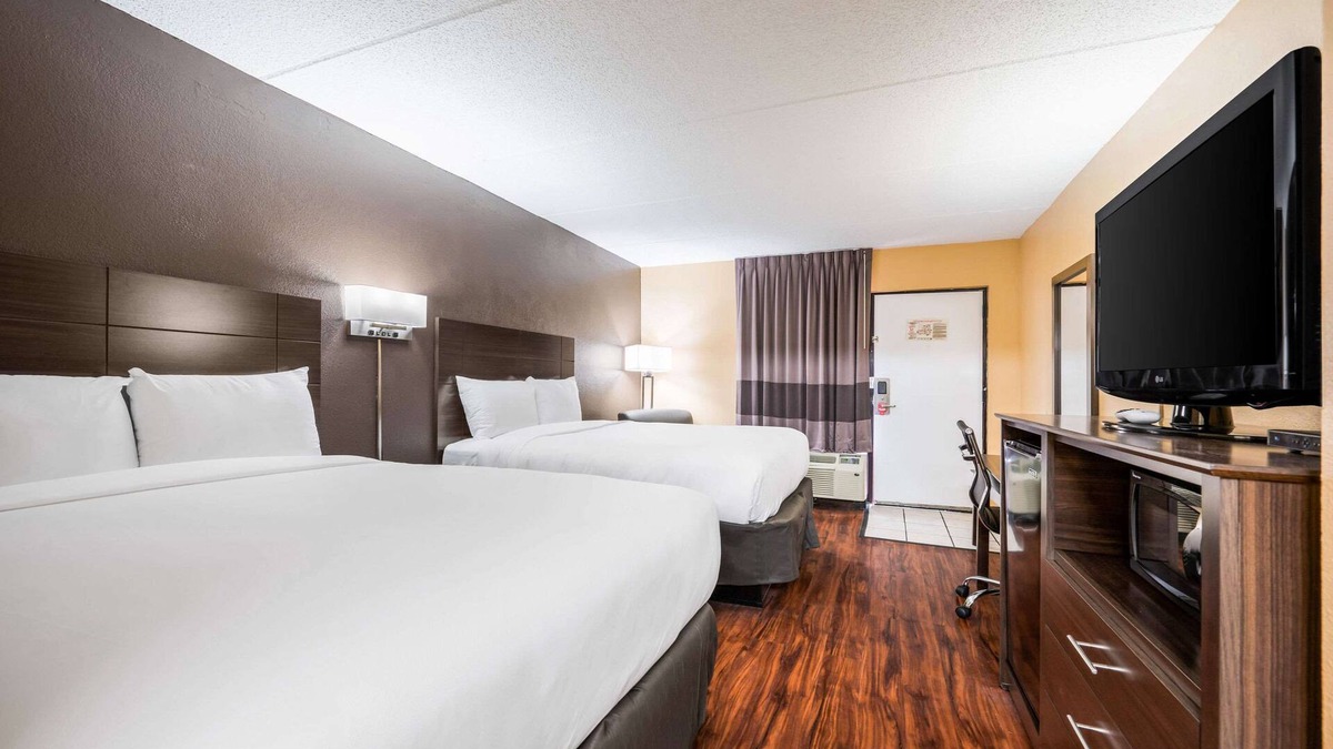 Columbus Hotel | Econo Lodge Columbus near Airport
