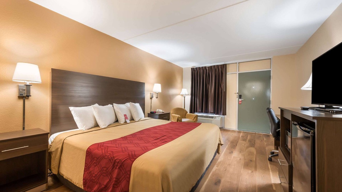 Good Hope Hotel | Econo Lodge Cullman