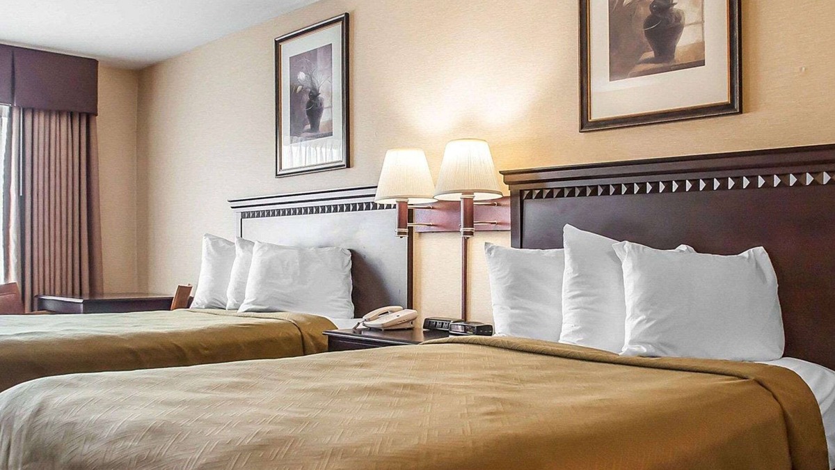 Big Flats Airport Hotel | Econo Lodge Elmira-Corning