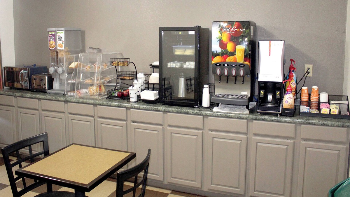 Franklin Hotel | Econo Lodge Franklin South