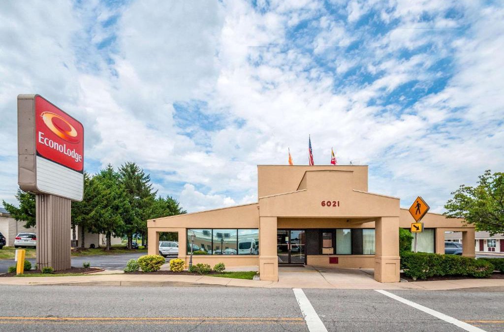 Frederick Cabin | Econo Lodge Frederick I-70