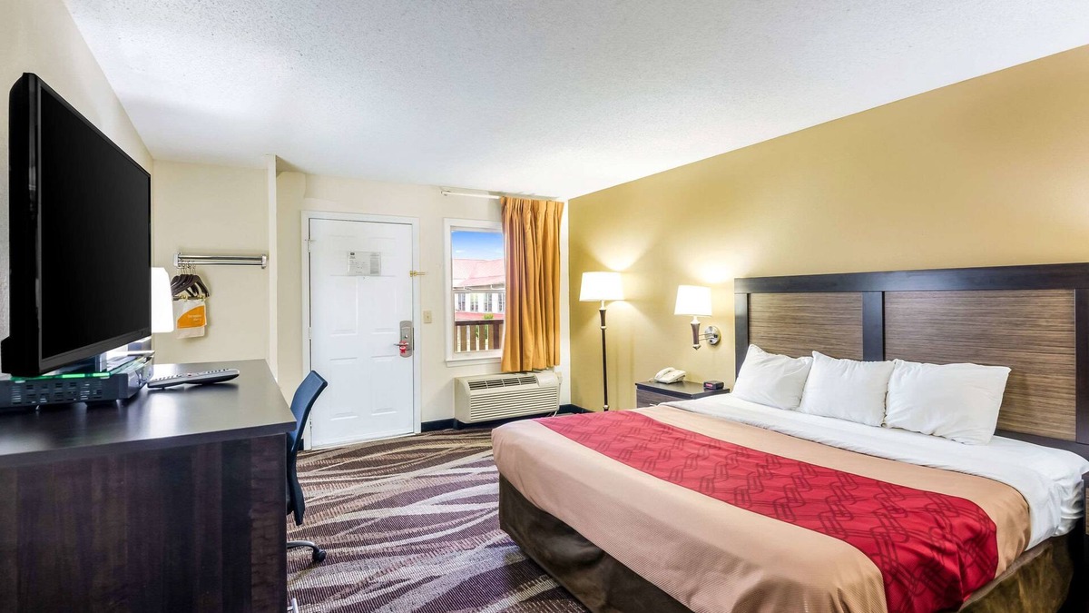 Glade Spring Hotel | Econo Lodge Glade Springs I-81