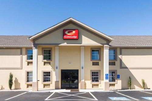 Harrisburg - Hershey Cabin | Econo Lodge Harrisburg - Southwest of Hershey Area