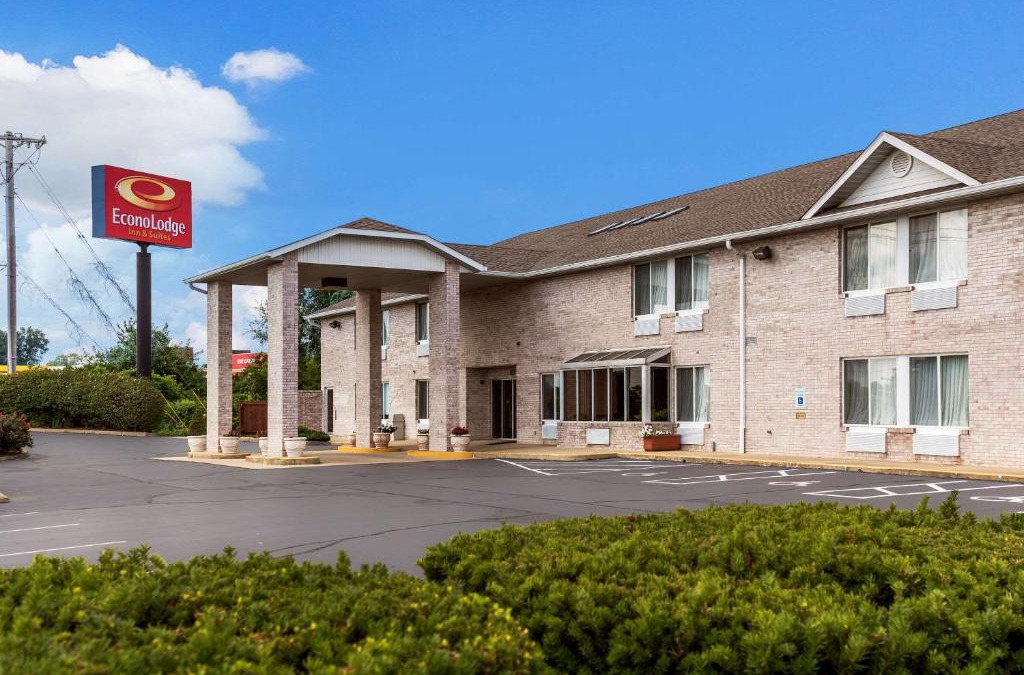 Fairview Heights Hotel | Econo Lodge Inn & Suites Fairview Heights St Louis