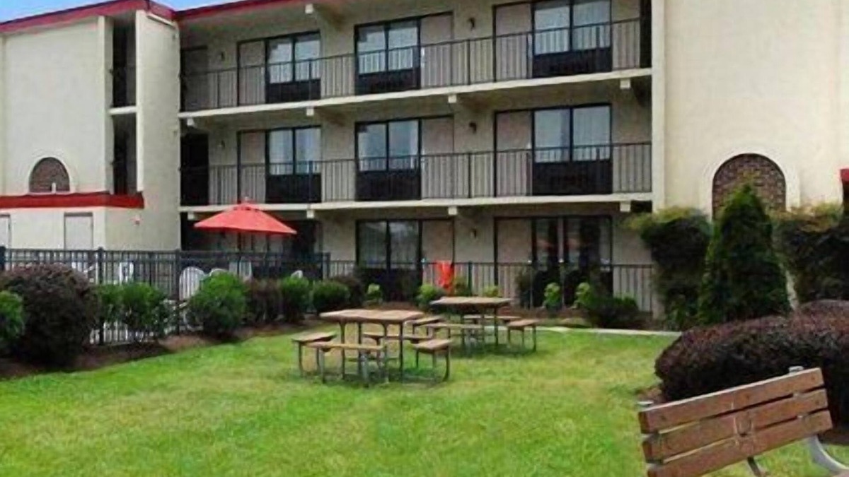 Rehoboth Beach Hotel | Econo Lodge Inn & Suites Rehoboth Beach