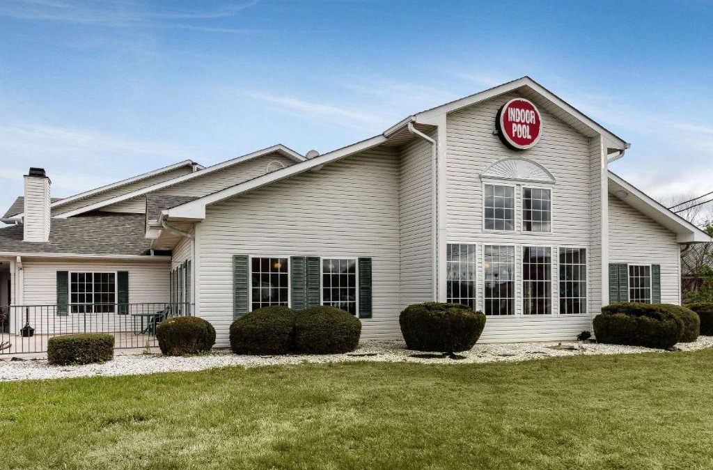 Dickson Hotel | Econo Lodge Inn & Suites Dickson