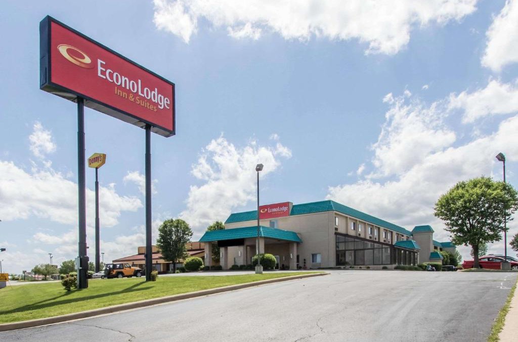 Joplin Hotel | Econo Lodge Inn & Suites Joplin