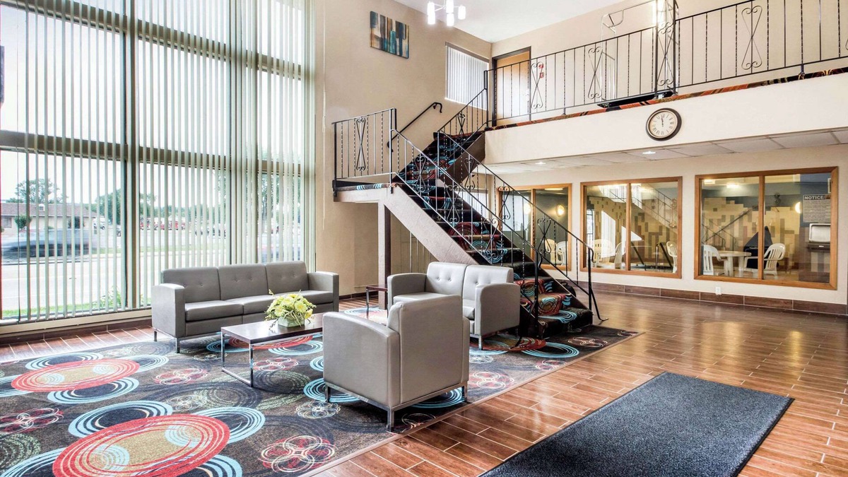 La Crosse Hotel | Econo Lodge La Crosse