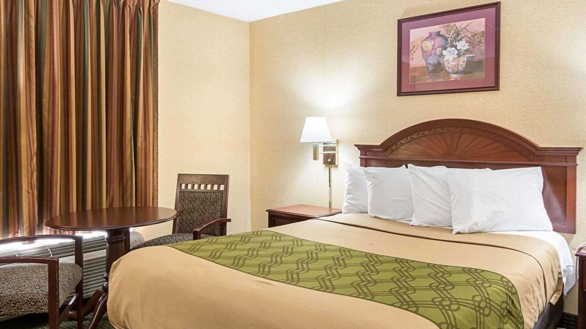 Dumfries Hotel | Econo Lodge Near Quantico Marine Base
