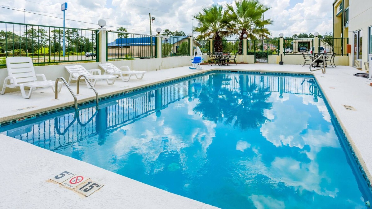 Picayune Hotel | Econo Lodge Picayune