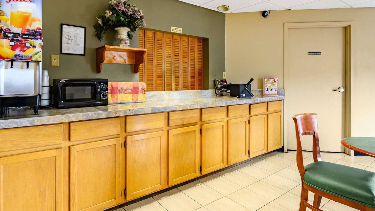 Athens Hotel | Econo Lodge