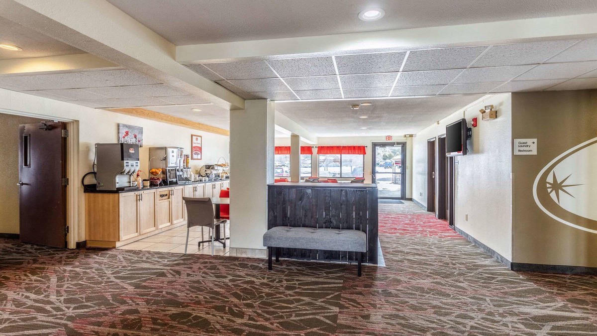 Ithaca Hotel | Econo Lodge
