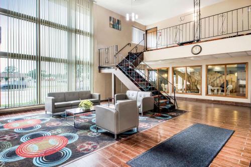 La Crosse Cabin | Econo Lodge