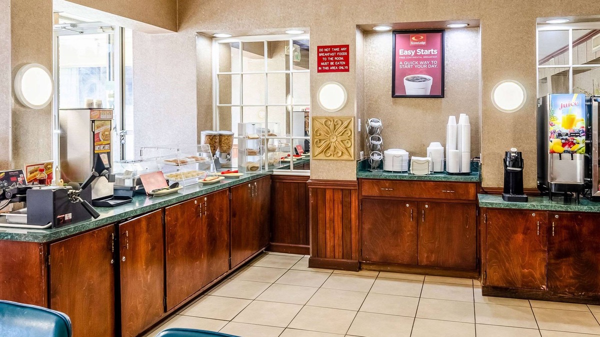 Martinsville Hotel | Econo Lodge