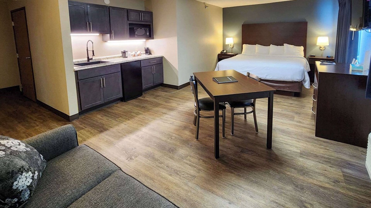 Ortonville Hotel | Econo Lodge