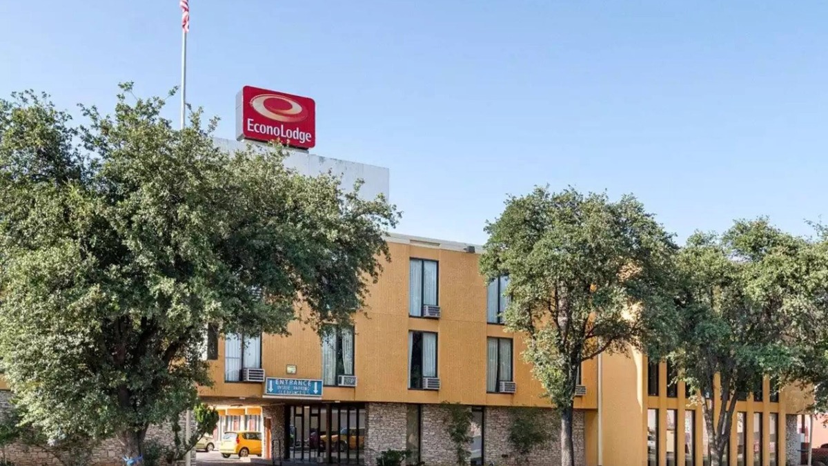 San Angelo Hotel | Econo Lodge
