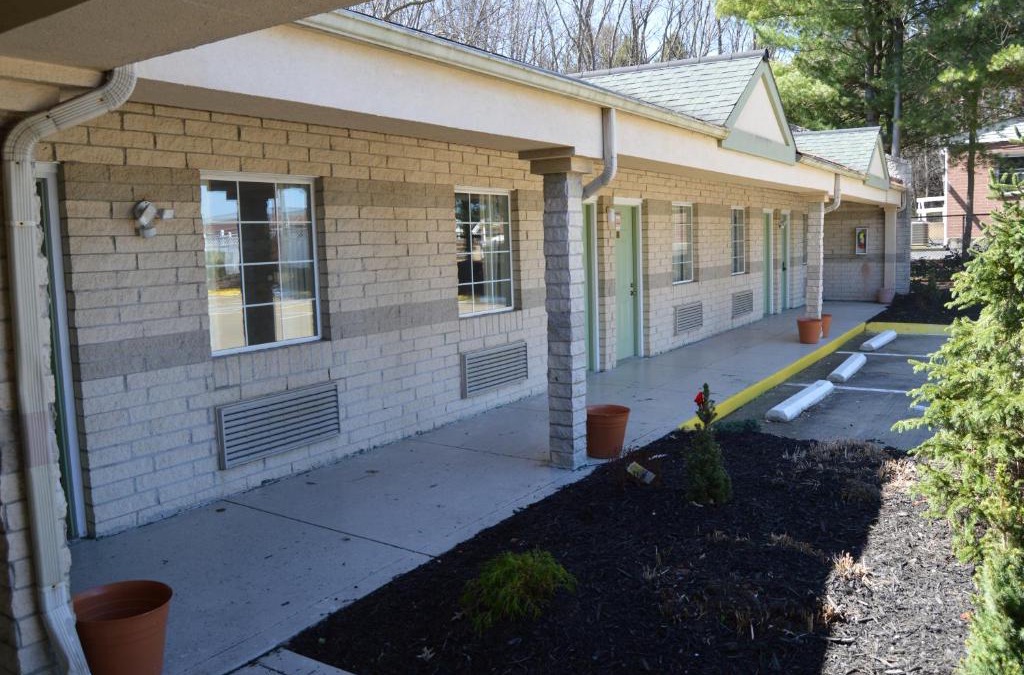 Cuyahoga Falls Hotel | Economy Inn Cuyahoga Falls