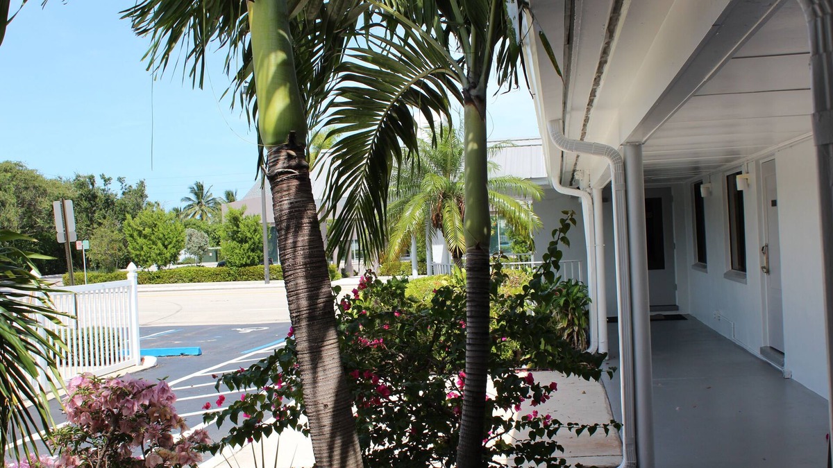 Parker Ridge Hotel | Economy Inn West Palm Beach