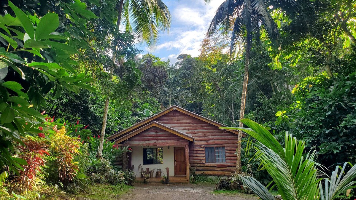 St. Ann's Bay Cottage | Ecoscape Jamaica - 2 Bedroom Cottage by the river - 30 Minutes to Ocho Rios