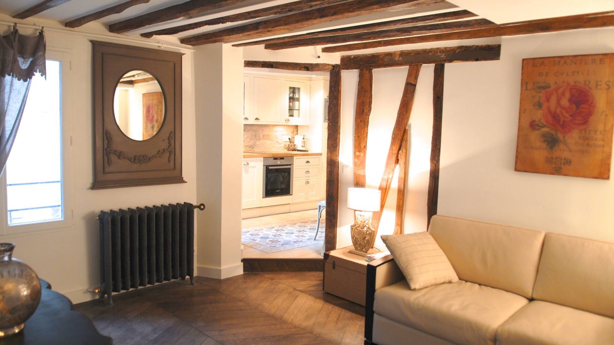 Quartier de la Place-Vendome Apartment | Ecrin Robespierre - Cosy & Romantic apartment with A/C in historical property