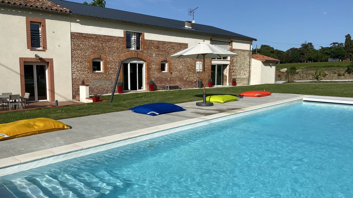 Sainte-Foy-d'Aigrefeuille House | ECURIES de RONSAC
