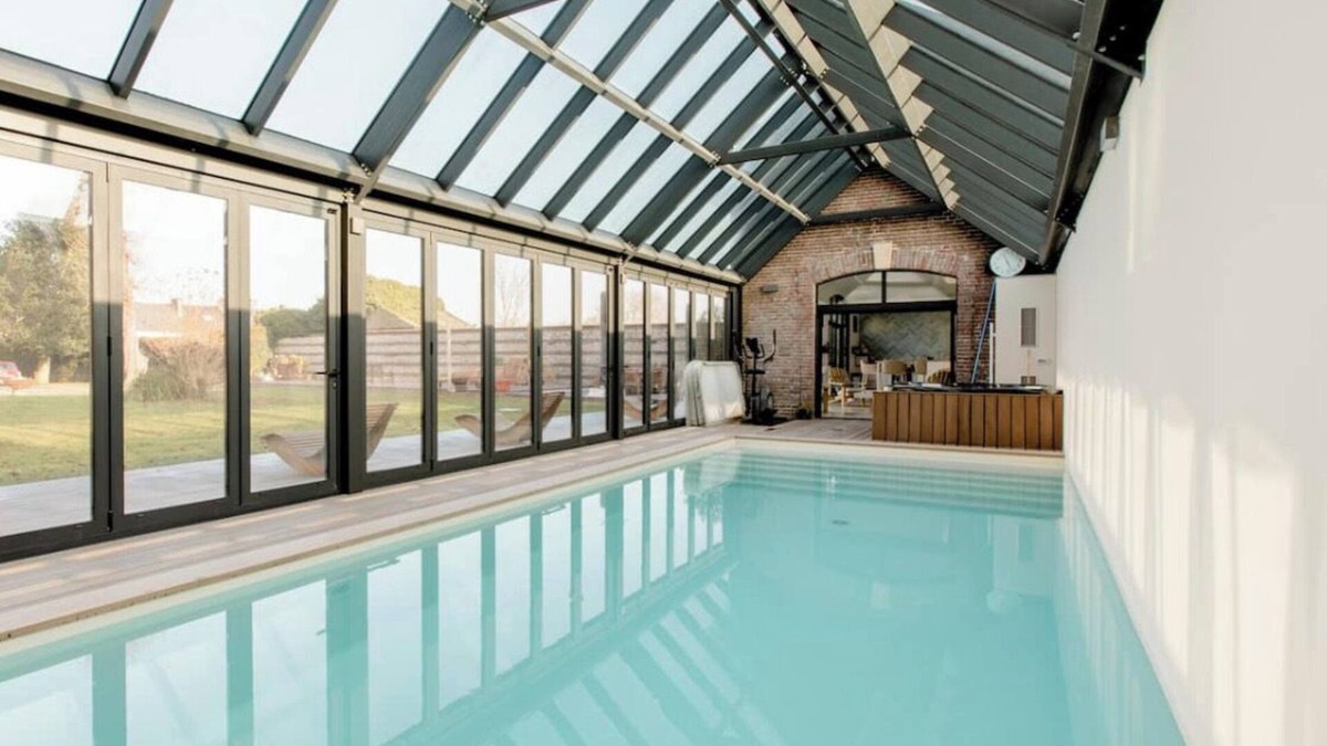 Gainneville House | Ecurie les Tourelles indoor swimming pool & spa in Normandy