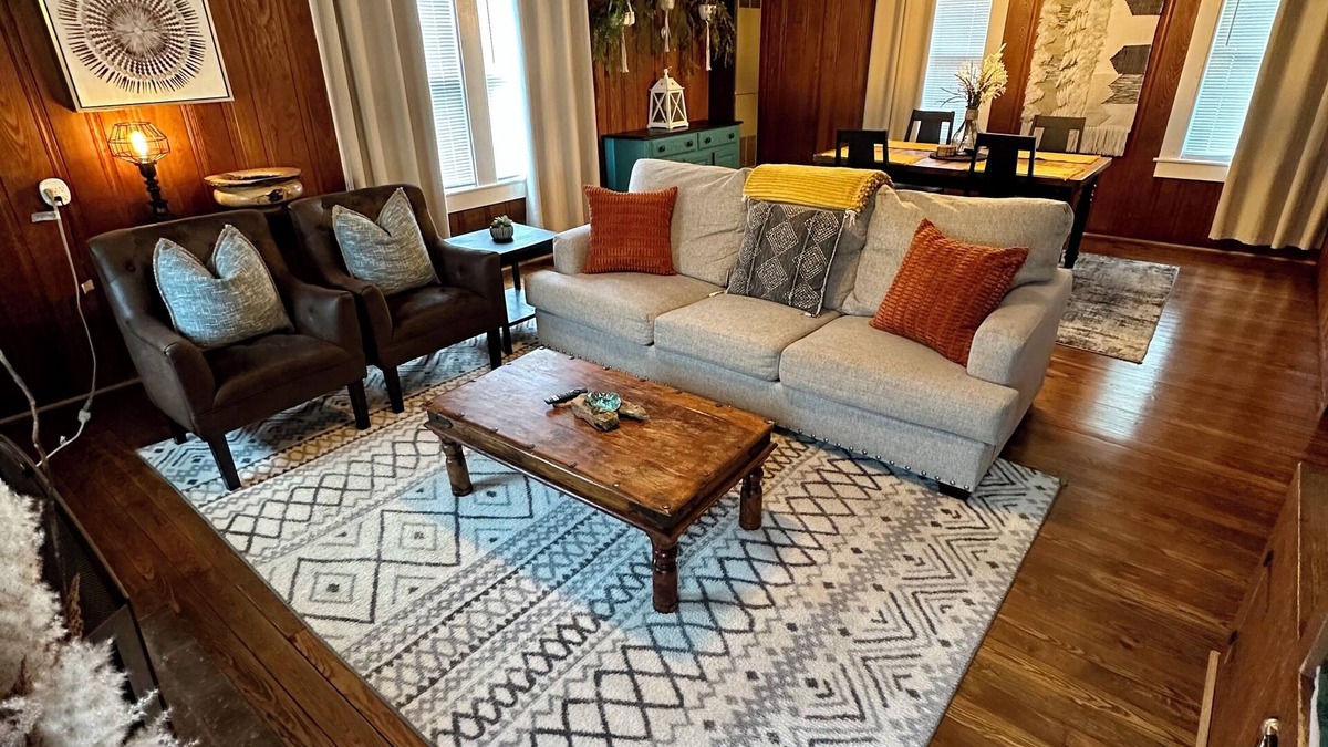 Hendersonville Cottage | Ecusta Trail House- Dog Friendly- 1.5 miles from down town!