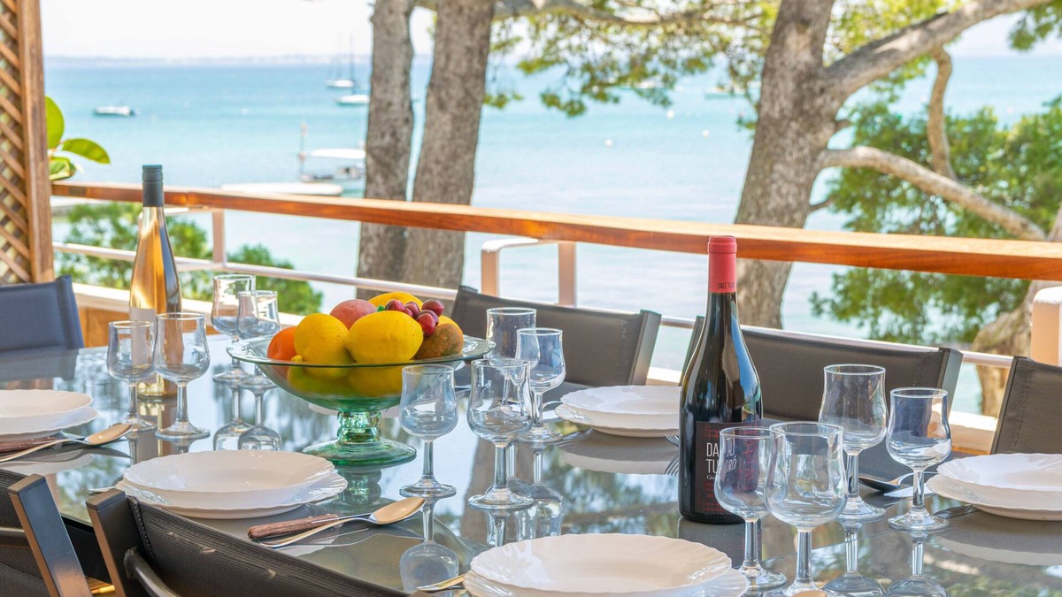 Puerto de Pollensa House | ED. BELLVEURE 2º B (DUPLEX) - Fantastic apartment on the seafront. Free WiFi.