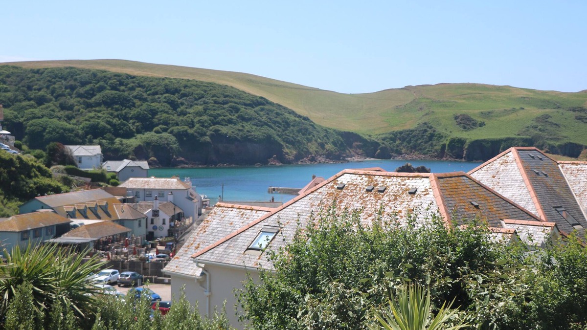 Hope-Cove House | EDDYSTONE, pet friendly, character holiday cottage in Hope Cove