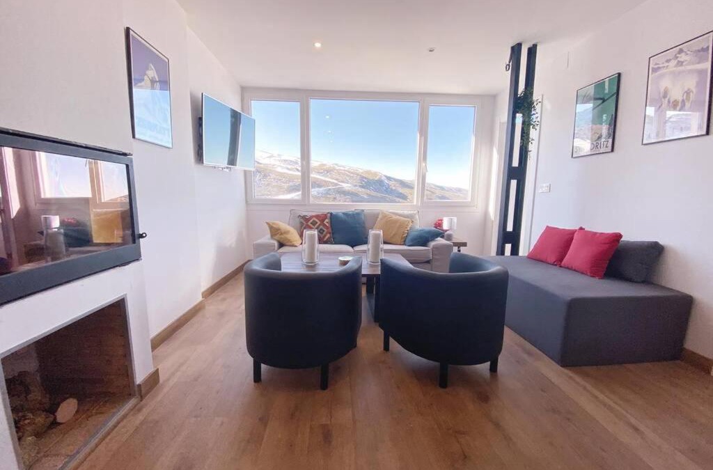Pradollano Apartment | Edel1 - PRIME LOCATION WITH GREAT VIEWS + PARKING