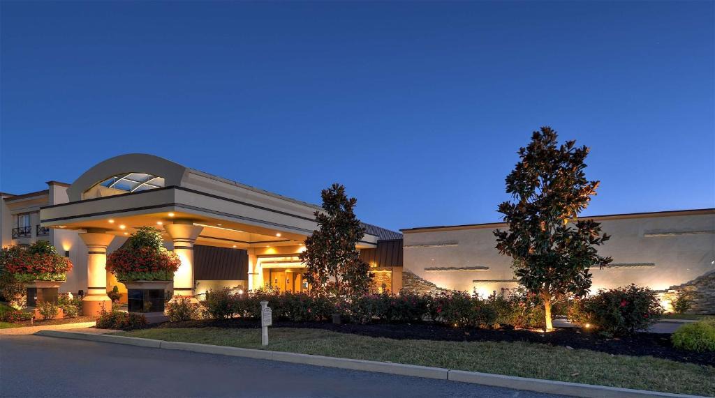 Lancaster Hotel | Eden Resort and Suites, BW Premier Collection