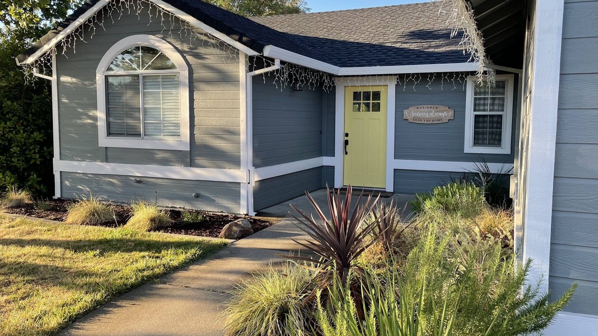 Quail Ridge House | Eden Retreat - Rest & Relax with a soothing spa! 3King, 1Queen & 1 Airbeds