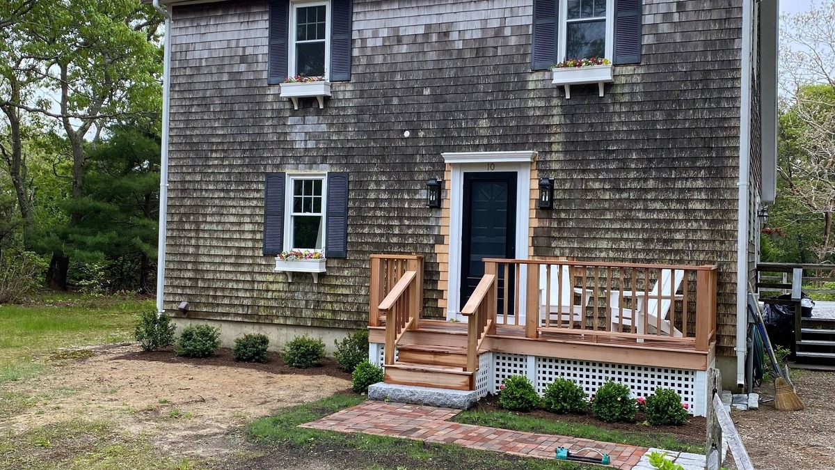 Katama House | Edgartown/Katama Newly Renovated Vineyard Escape