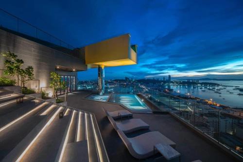 Pattaya Bay Apartment | EDGE Central Pattaya Luxury apartment for relax