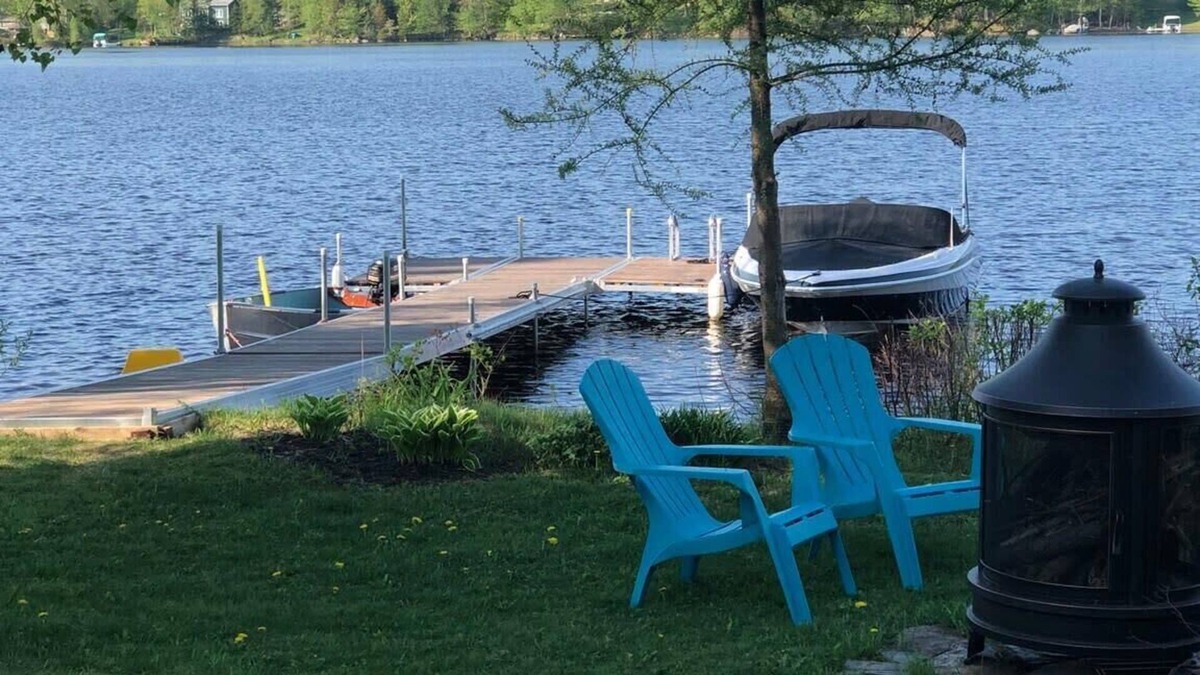 Saint-Claude Ski Chalet | Edge of Lake Boissonneault - Spa - Aviron