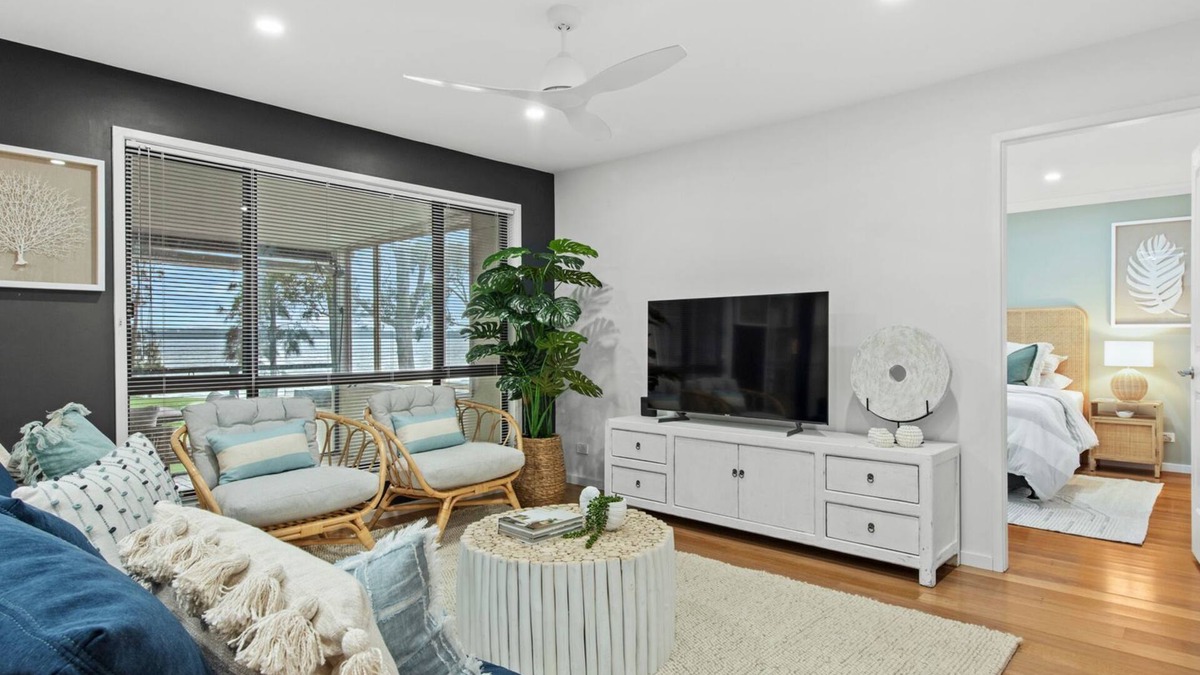 St. Georges Basin House | Edge Water - Belle Escapes Jervis Bay