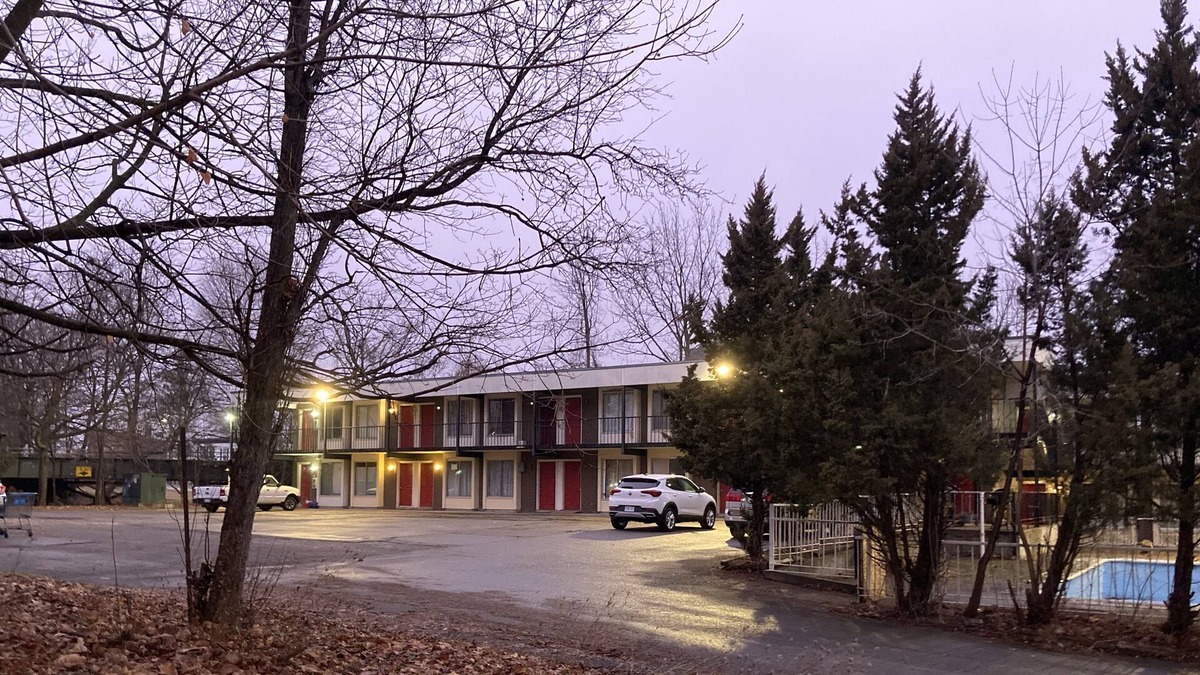 Downtown Niagara Falls Hotel | EdgeCliff Inn