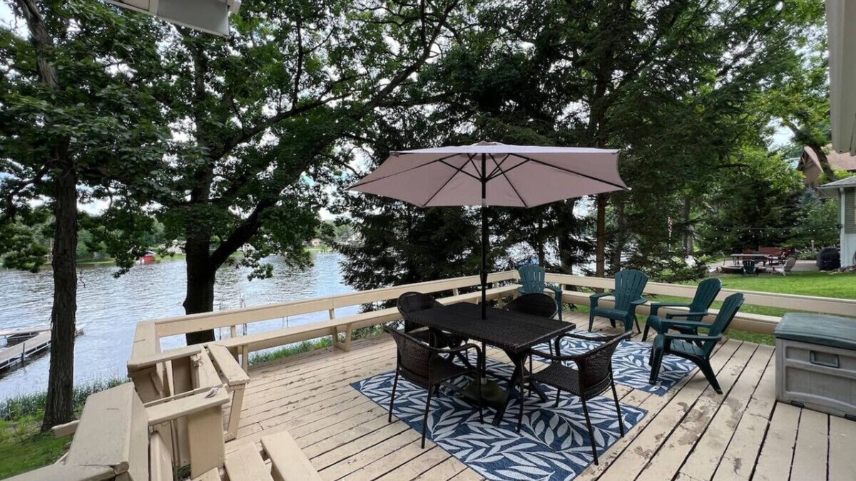Edgerton House | Edgerton Escape 2 on Water with Dock
