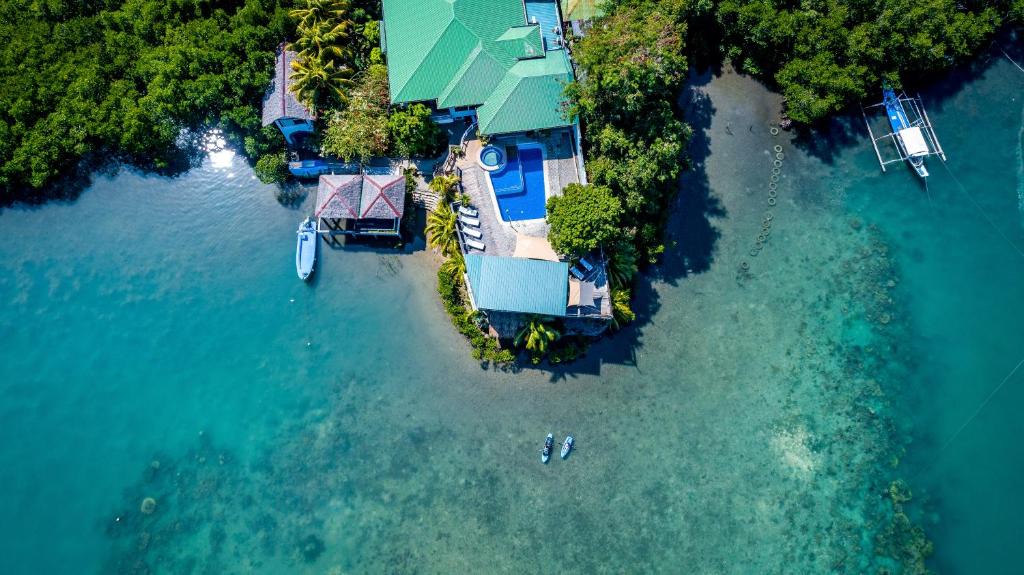 Puerto Galera Resort | Edgewater Dive & Spa Resort