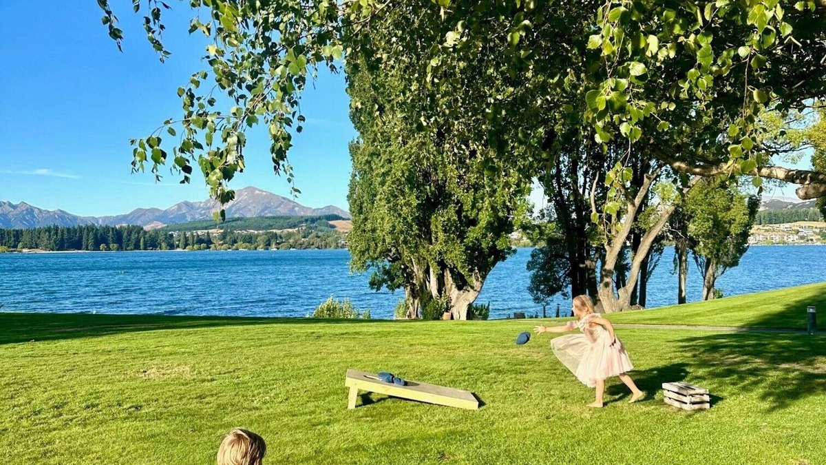 Wanaka Hotel | Edgewater