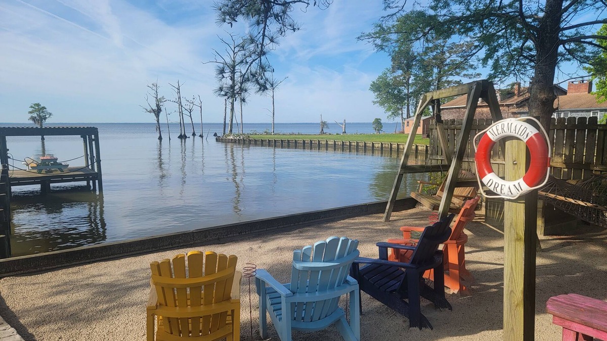 Hertford Apartment | Edgewater "The Landing" Coastal 3 bedroom Duplex. Private beach, Relax and enjoy