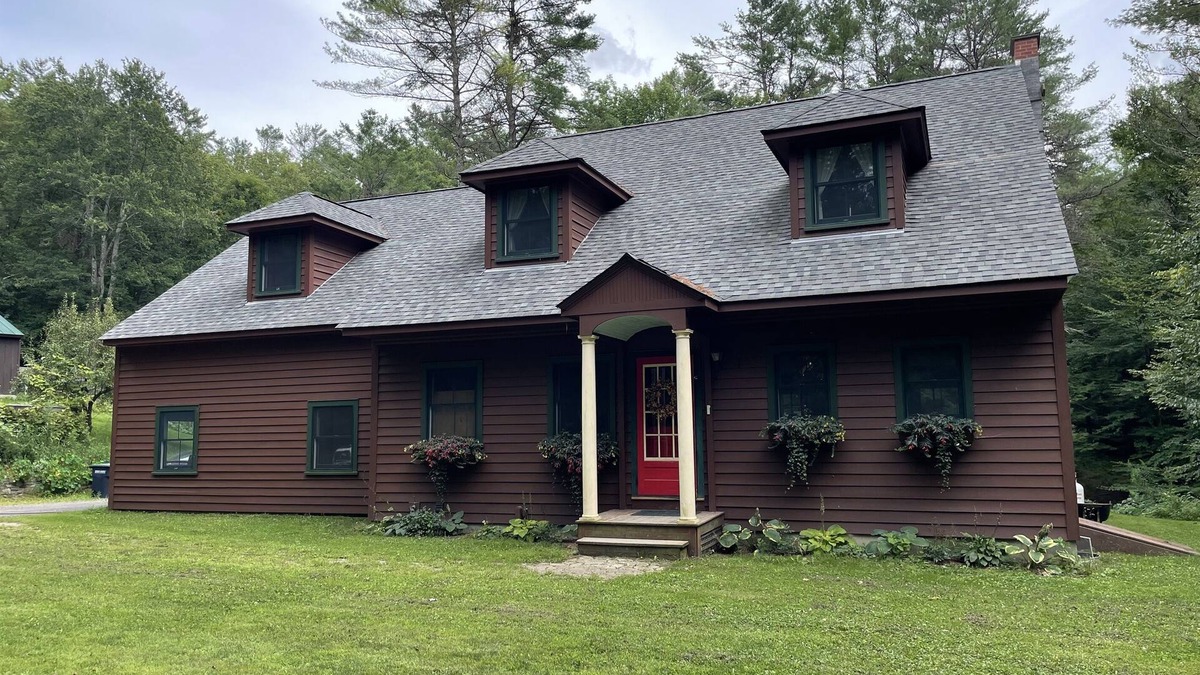 Milford House | Edgewood, Beautiful custom built 5 bdrm home w/fire pit, game room, scenic pond