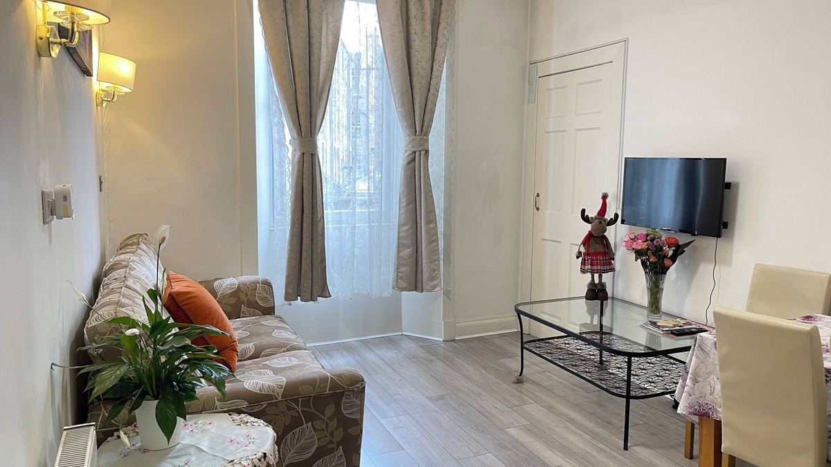 Tollcross Apartment | Edinburgh city centre apartment