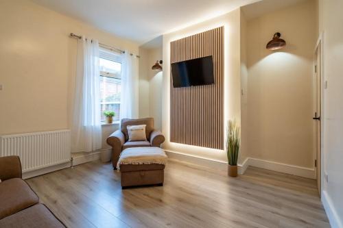 Goole House | Edinburgh Street House 3 Bed, 4 Guest