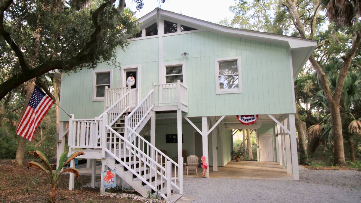 Edisto Island House | Edisto Beach Getaway!- Beach Walk!