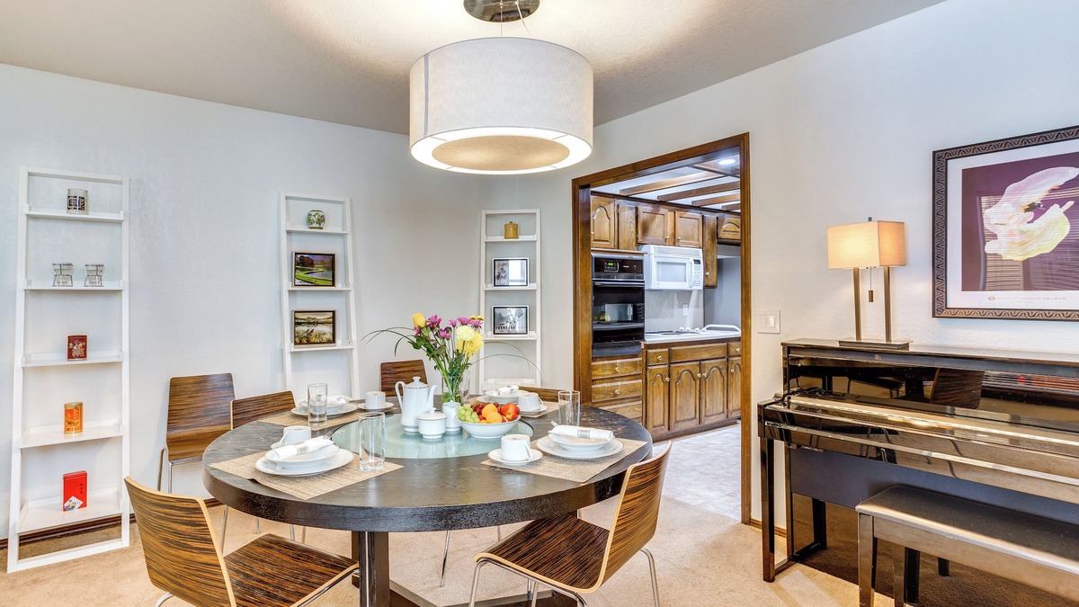 Edmond House | Edmond Townhome w/Pool Access Near Arcadia Lake!
