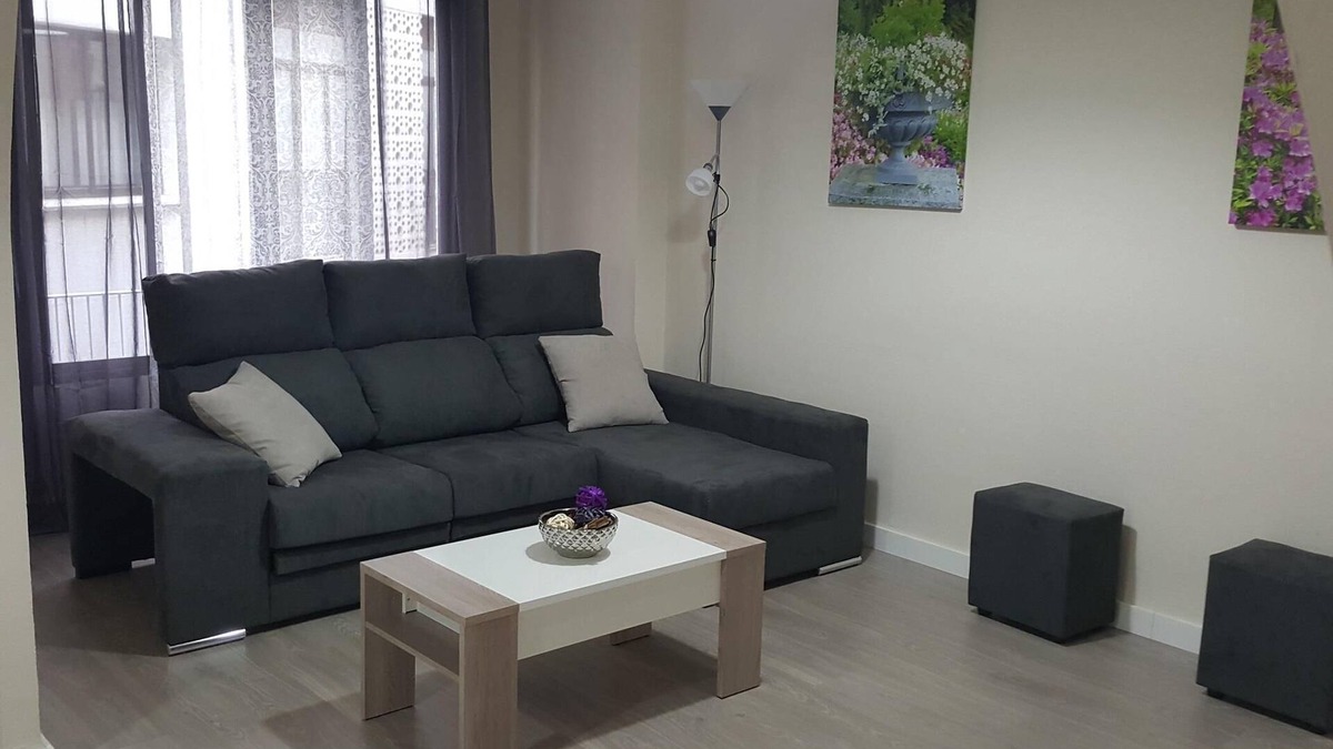 Centro Comercial Apartment | Eduardo Lucena 5, Medina Azahara